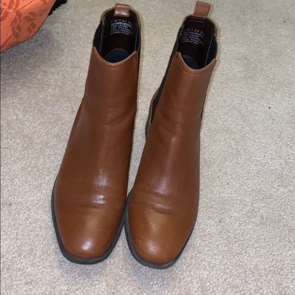 Reaction Kenneth Cole ankle brown boots